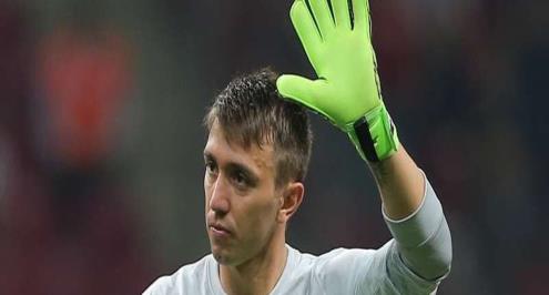 منافسو مصر.. صحفي أوروجوياني يرد لـ"يلا كورة" ..هل يغيب موسليرا عن المونديال؟